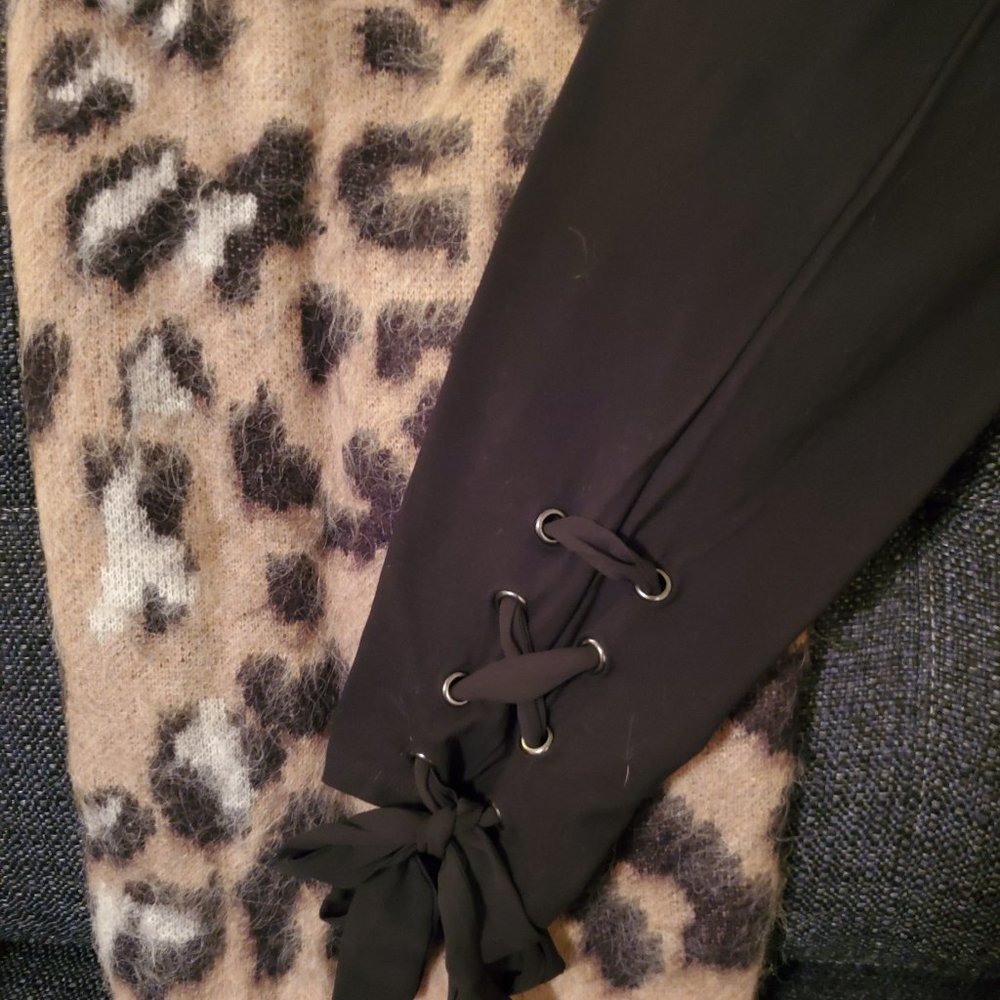 Leggings - Lace Tie at the Ankles